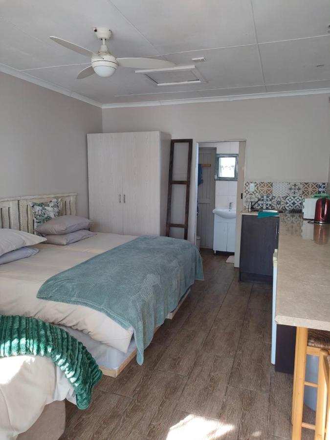 Cove View B&B Ист-Лондон Экстерьер фото